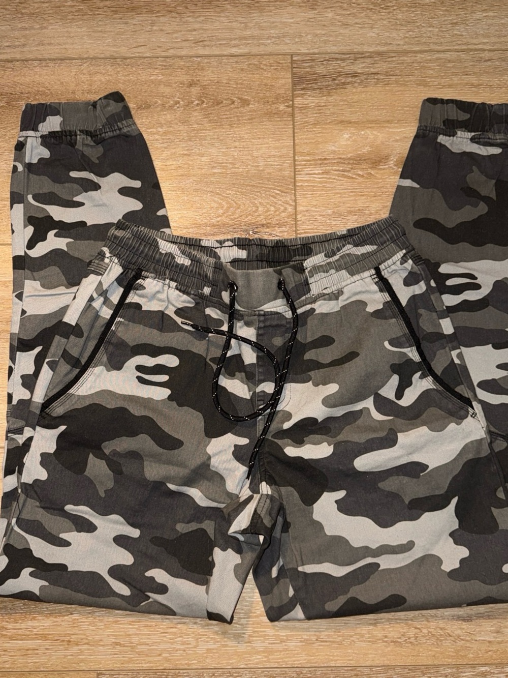 Airwalk Black & Gray Camo Joggers